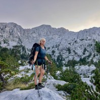 Monika na tle Niedźwiedziego Wierchu fot. K. Pawlik