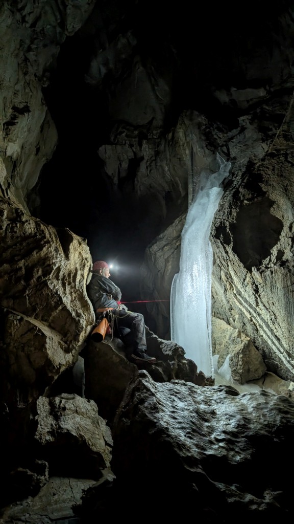 Pomiary w Jaskini Kryształowej, fot. Paulina Piechowiak (Prokletije 2025)