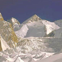Polskie wejścia na Gasherbrum II (8034 m)